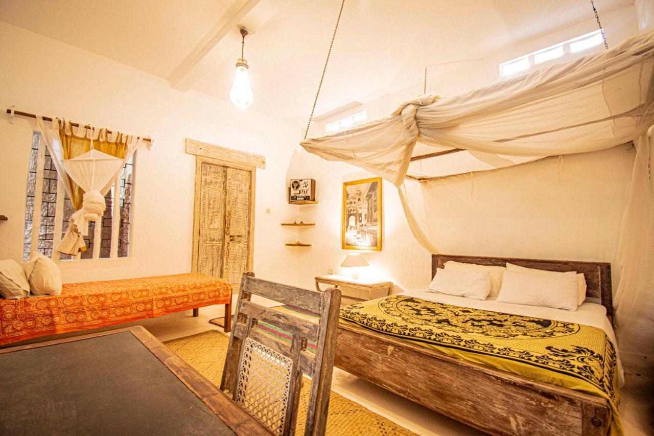 Bed and Breakfast Mami Wata House à Kwale Extérieur photo