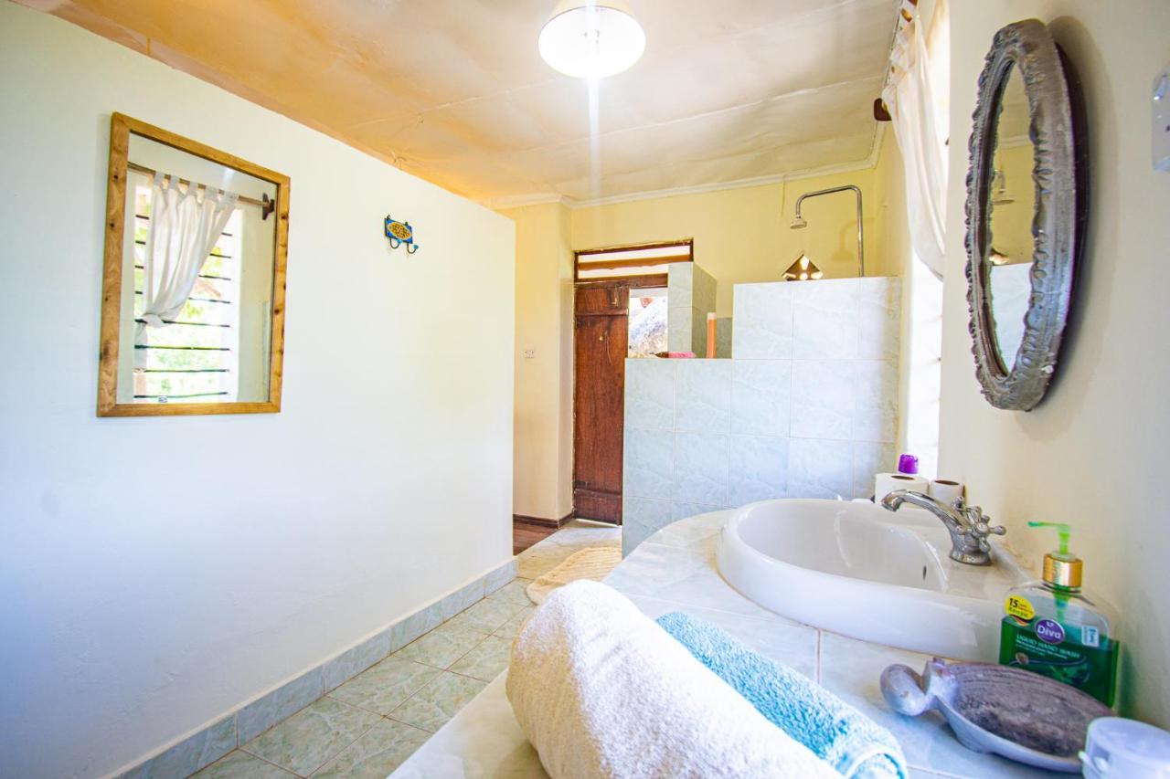 Bed and Breakfast Mami Wata House à Kwale Extérieur photo